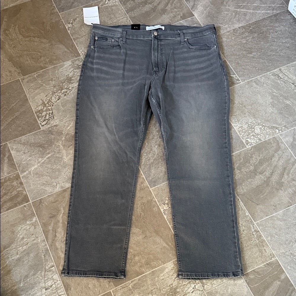 Calvin Klein Jeans 40W 30L Men's grey wash Straight leg Jeans high stretch NWT